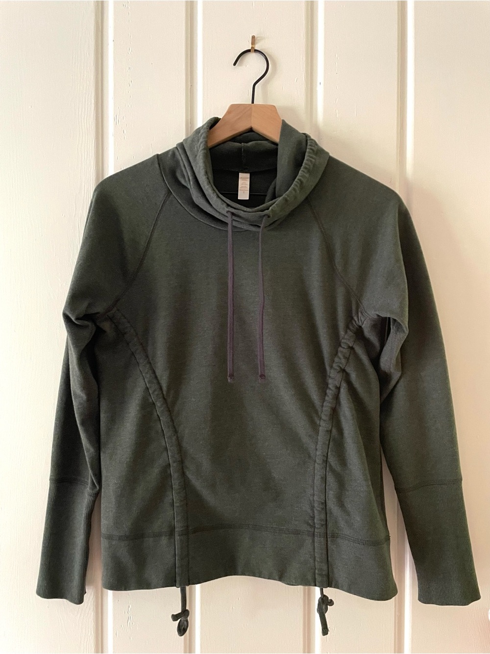 Lucy Activewear Women’s M Green Cowl Neck Cinch Pullover Sweatshirt